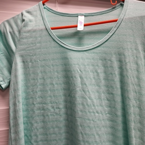 NWT LulaRoe Classic T XS - Picture 3 of 5